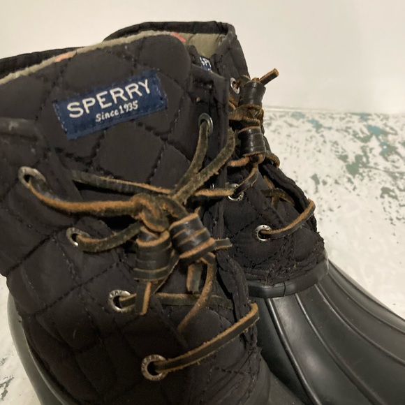 💥Sperry💥 Saltwater Quilted top waterproof duck boots. - Picture 2 of 6